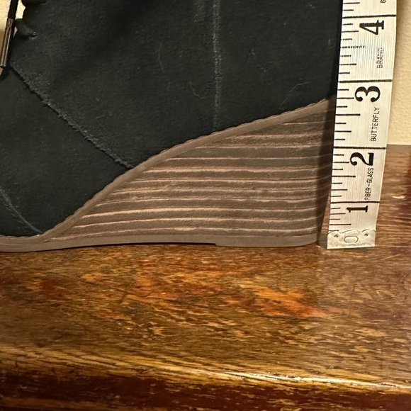 TOMS Hyde Black Suede Wedge Ankle Boots Lace Up Booties - Picture 10 of 12